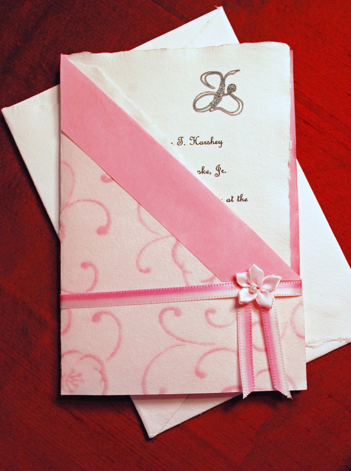 undangan pernikahan simple dan elegan warna ungu